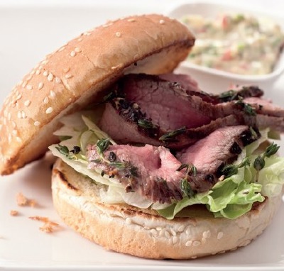 pastrami sendvič
