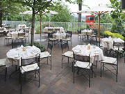 zahradní restaurace Moevenpick