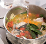 Bouillabaisse - vaření polévky