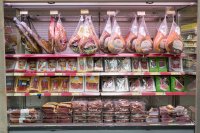 prodejna makro uzeniny