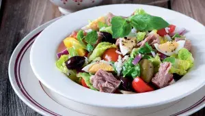 Salát s tuňákem a rýží