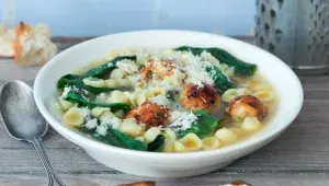 Kuřecí kuličky v minestrone