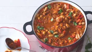 Chili con carne s domácími pečenými fazolemi