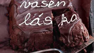 Čokoládové řezy s rumem a rozinkami