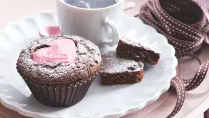 Cupcaky s jahodovým srdíčkem