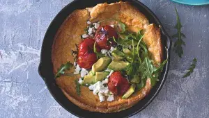 Dutch baby s pečenými rajčátky