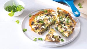 Frittata s jarní cibulkou a houbami
