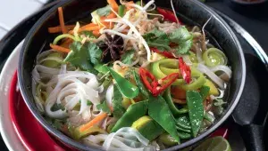 Jarní nudlová polévka