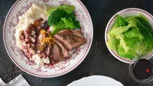 Kachní prsa s omáčkou z portského & celerová kaše