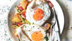 Křupavé brambory s vejci z bistra