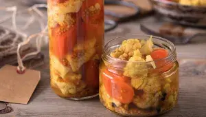 Květák s mrkví v kari nálevu 