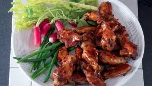 Lepkavá BBQ křídla