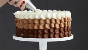 Zdobení dortů: bez jakých cukrářských potřeb se neobejdete?