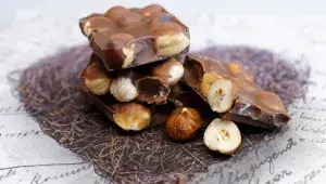 Čokoláda s lískovými oříšky