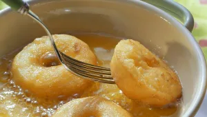 Smažené jablečné kroužky