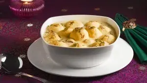 https://www.stockfood.cz/images/00282093-Rasmalai-Paneer-balls-in-cream-sauce-India
