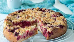 Bleskový ovocný koláč s drobenkou