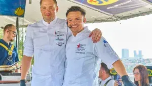 Letos připravují Večeři v oblacích Patrik Bečvář (vpravo), kapitán Národního týmu kuchařů a Ondřej Koráb, šéfkuchař karlovarského hotelu Pupp.