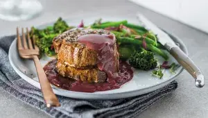 Steak s omáčkou espagnole