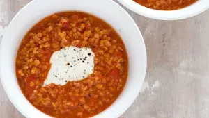 polévka y červené čočky