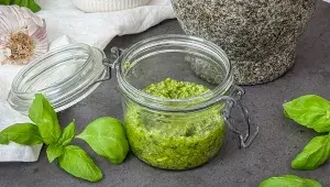 20250630_Bazalkové_pesto_foto-2.jpg