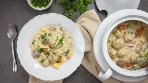 Staročeský kaldoun s dvojími knedlíčky: Vyzkoušejte poctivý recept našich babiček, který zahřeje i zasytí