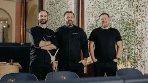 Majitelé a šéfkuchař restaurace 420