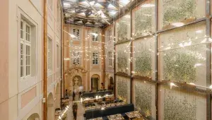 Interiér restaurace 420