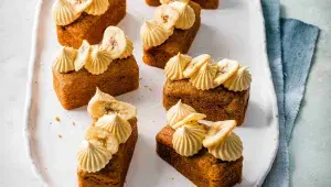 Banánové minichlebíčky s mléčným karamelem