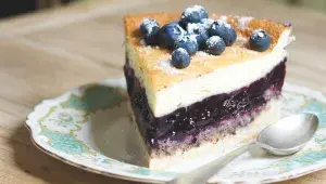 Borůvkový dort se zakysanou smetanou