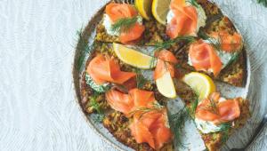 Bramborové rösti s uzeným lososem Bramborové rösti s uzeným lososem