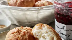 Vláčné bulky s lněnými semínky podle Celiaxmoni