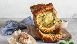 Chleb_s_rozmarynem_shutterstock_2511531917.jpeg