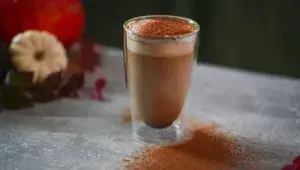 Stop utrácení: Dýňové latte jako z kavárny uděláte doma, stačí mixer a tento trik s kořením