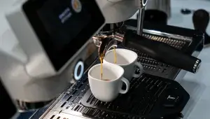 Pro šálek lahodné kávy již nemusíte běžet do kavárny, zkuste to doma