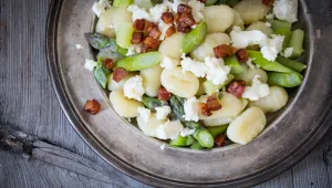 Bramborové noky s chřestem