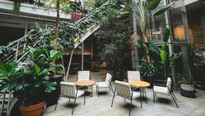 Interiér restaurace Mazel