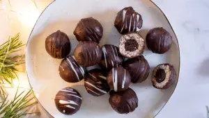 Dvoubarevné nepečené kuličky bez lepku