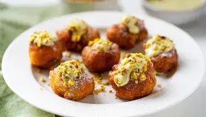 Italské fritelle s pistáciovým krémem