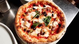 Pizza Speciale z Pizza Nuova