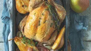 Kuře s podzimním ovocem a ořechovou nádivkou