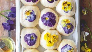 Kynuté houstičky s jedlými kvítky