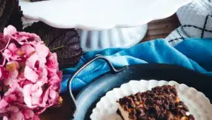 Strouhaný tvarohový koláč podle Kitchenaffair - můžete přidat i konzervované broskve