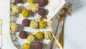 Nepečené pistáciovo-marcipánové kuličky