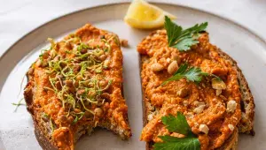 Uzená fazolová pomazánka s pečenými paprikami