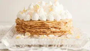 Palačinkový dort se šlehačkou