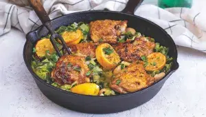 Pečené kuře s citronem, fazolemi a pórkem