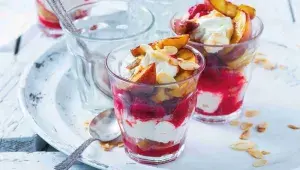 Pohár Melba s crème fraîche