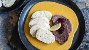 Svíčková & bezlepkový kynutý knedlík