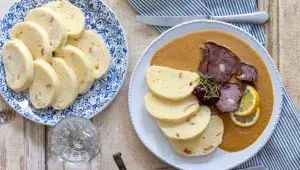 Svíčková jako rodinný poklad? Kdepak! Tenhle 100 let starý recept strčí do kapsy všechny moderní verze. Klíč je v zapomenutém postupu